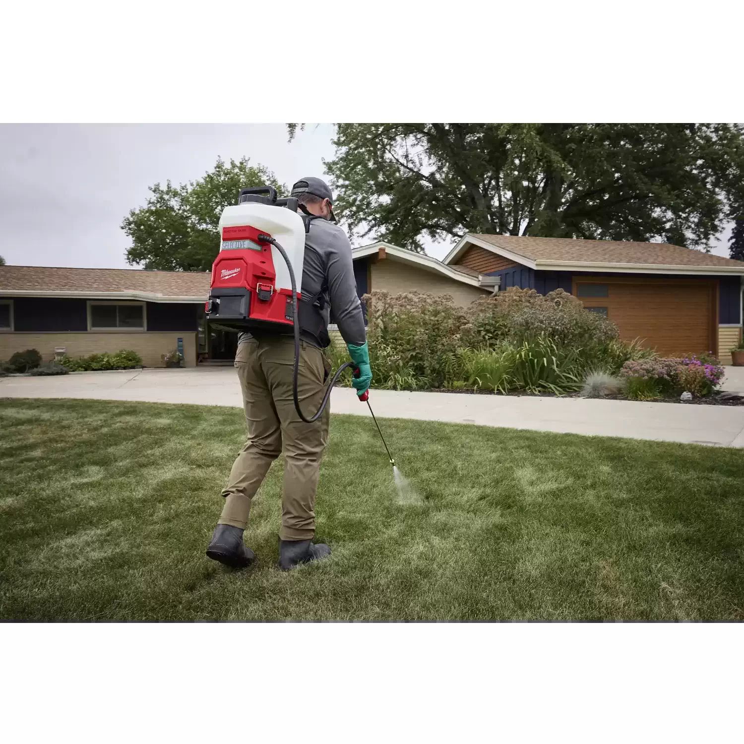 Milwaukee 3019-20PS M18 4-Gallon Backpack Sprayer w/ SWITCH TANK - Tool Only